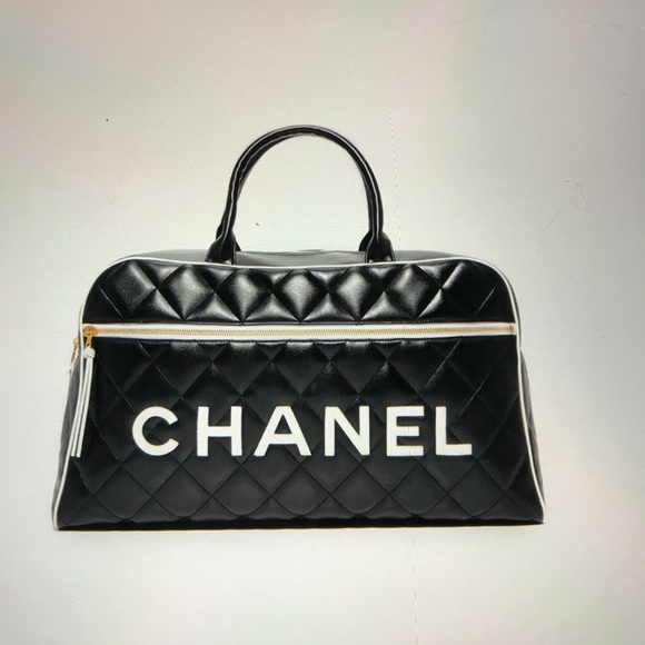 NWOT LIMITED EDITION CHANEL LARGE DUFFLE BAG. - Picture 4 of 8